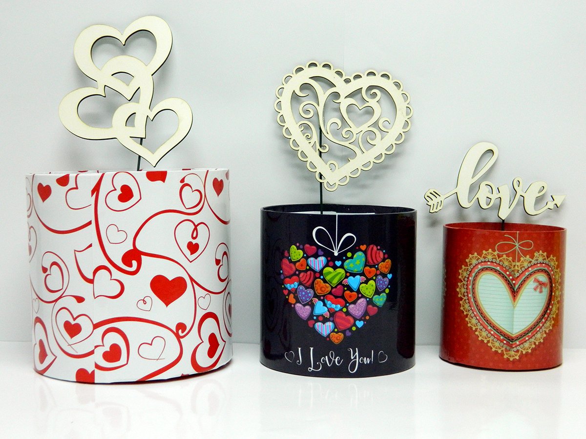 set-kutija-za-poklone-i-cvece-SRCA-bela